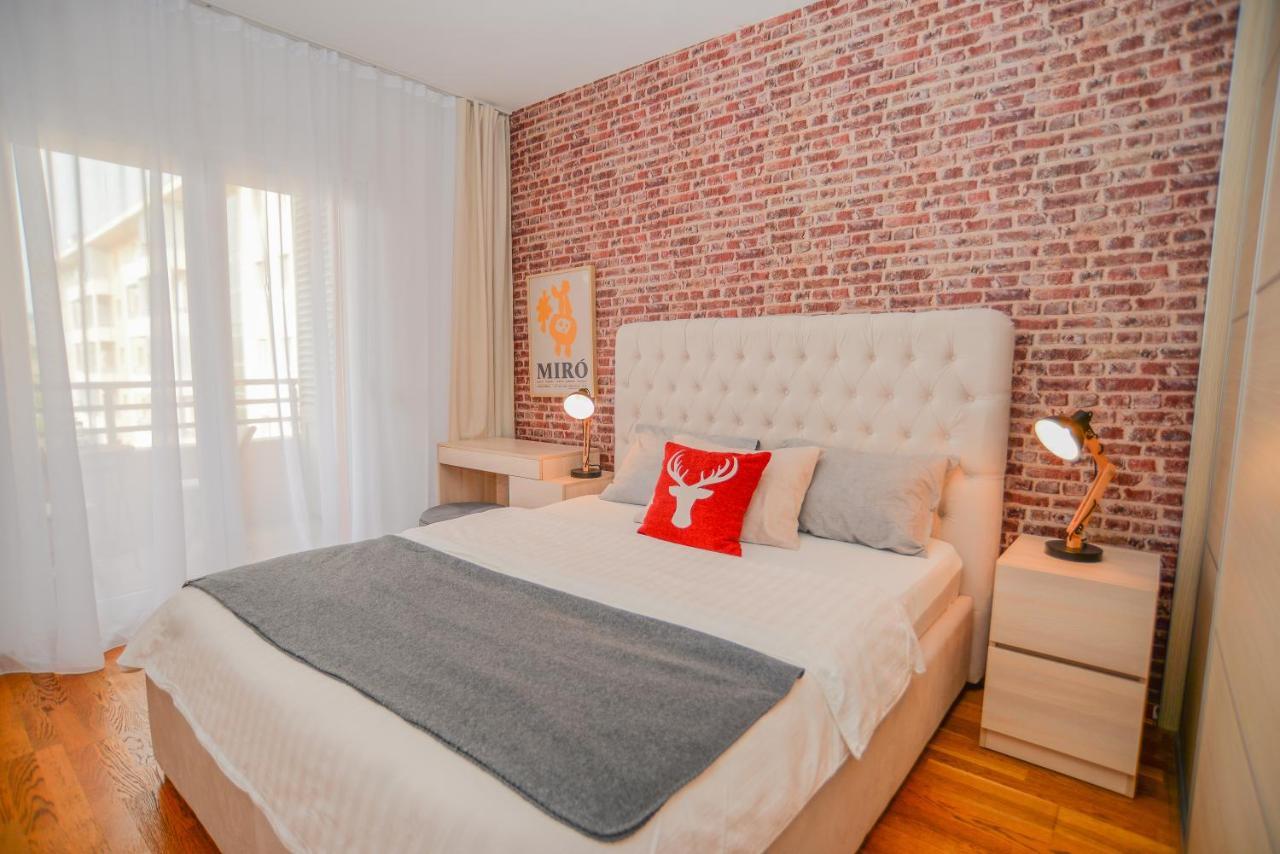 Lovely Apartment At City Quart 波德戈里察 外观 照片