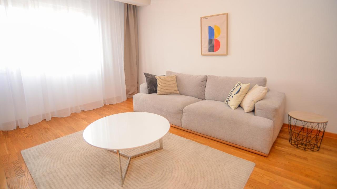 Lovely Apartment At City Quart 波德戈里察 外观 照片